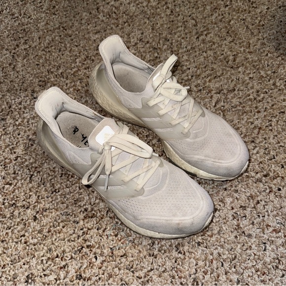 Adidas White Ultra Boost Women’s 8.5 - Picture 3 of 8